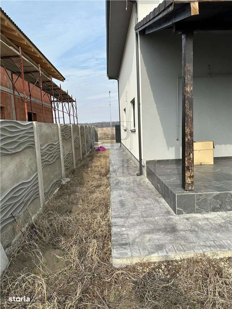 Duplex de calitate – proiect modern – într-o comunitate în formare  - - Imagine principală: 4/20