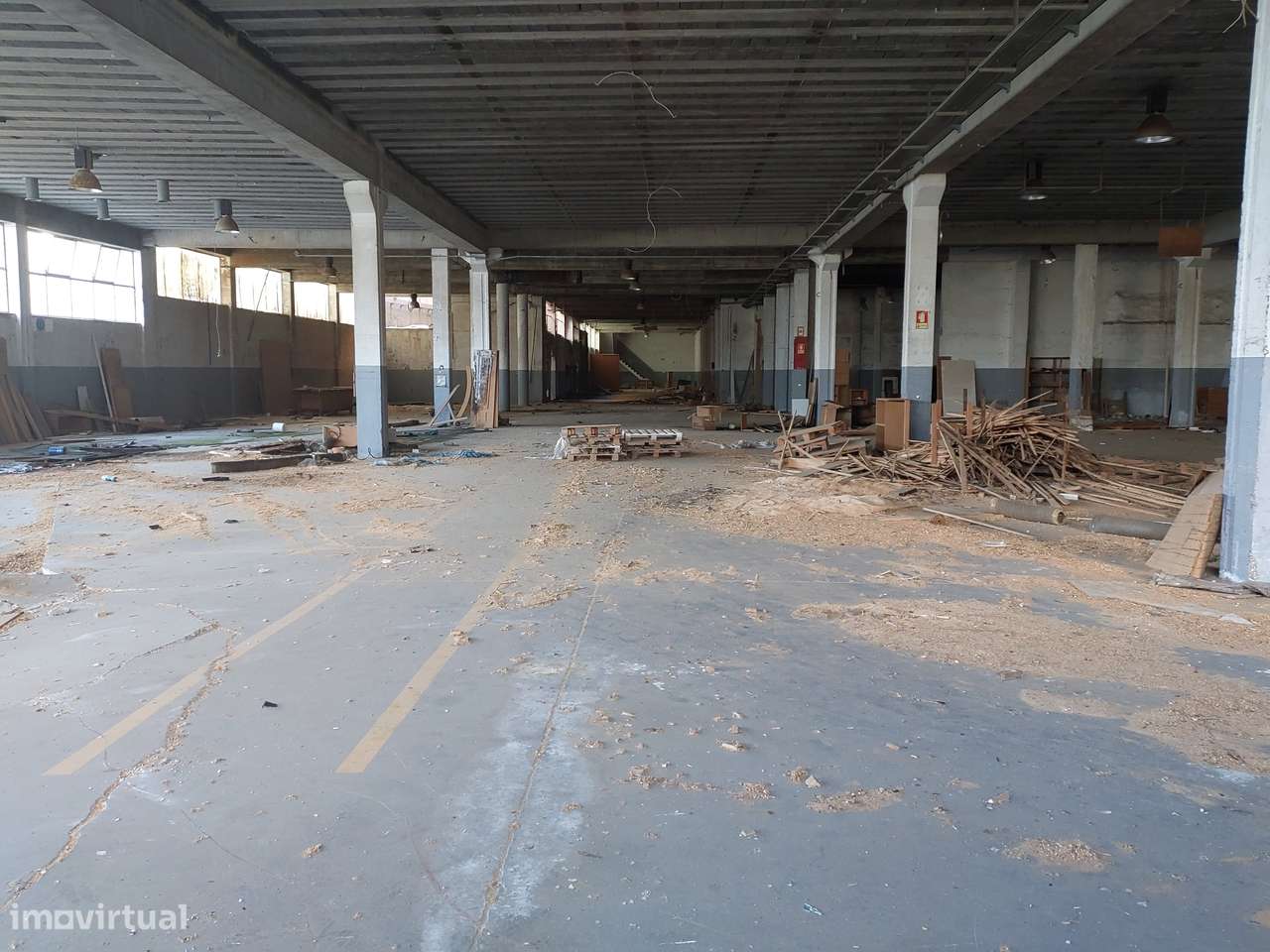 Armazém à venda , zona industrial de vilar dos prazeres - Grande imagem: 5/8