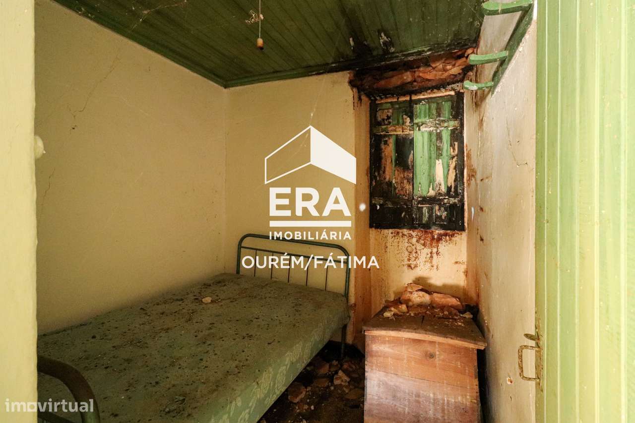 Moradia T3 para reconstrução no Bairro, Ourém-11