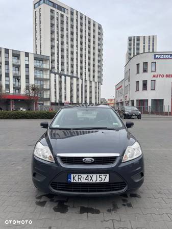 Ford Focus 1.6 Ambiente - 9