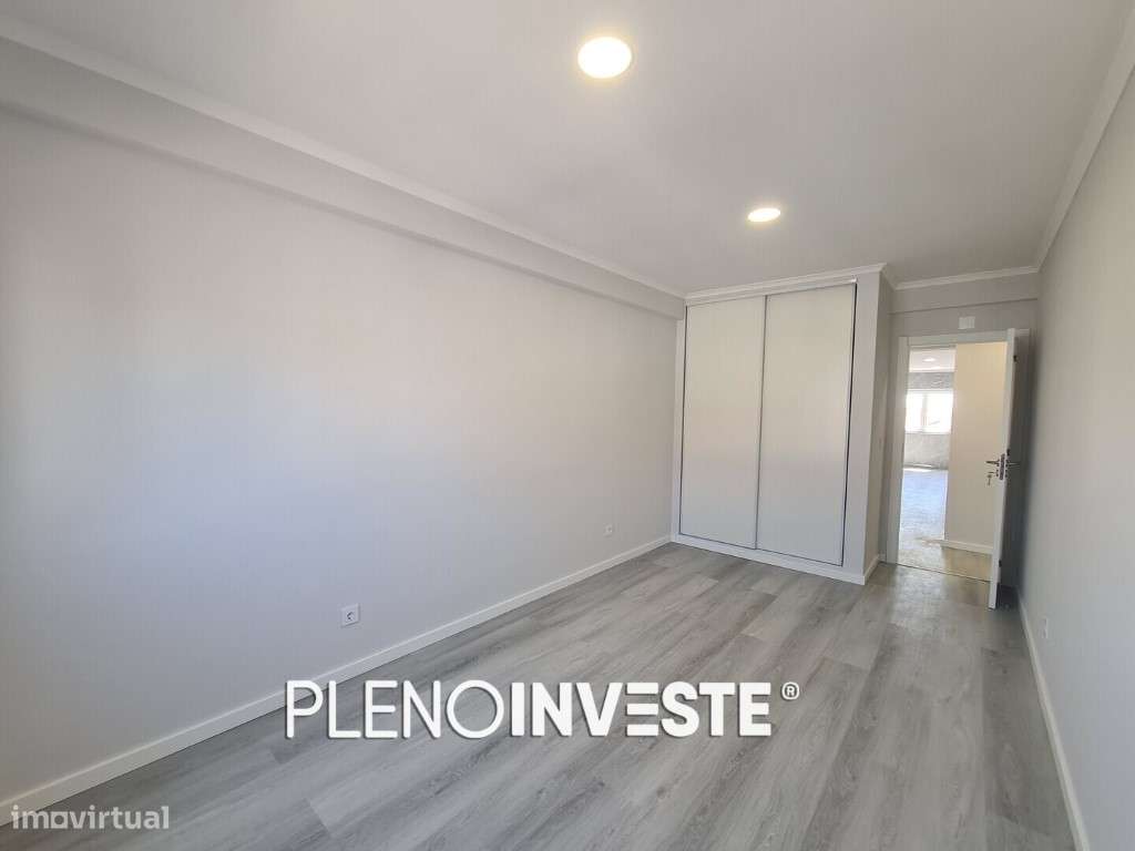 T4 totalmente remodelado na Amora-19