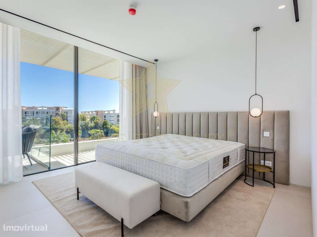 Apartamento T2 Luxuoso em Vilamoura - Grande imagem: 2/28