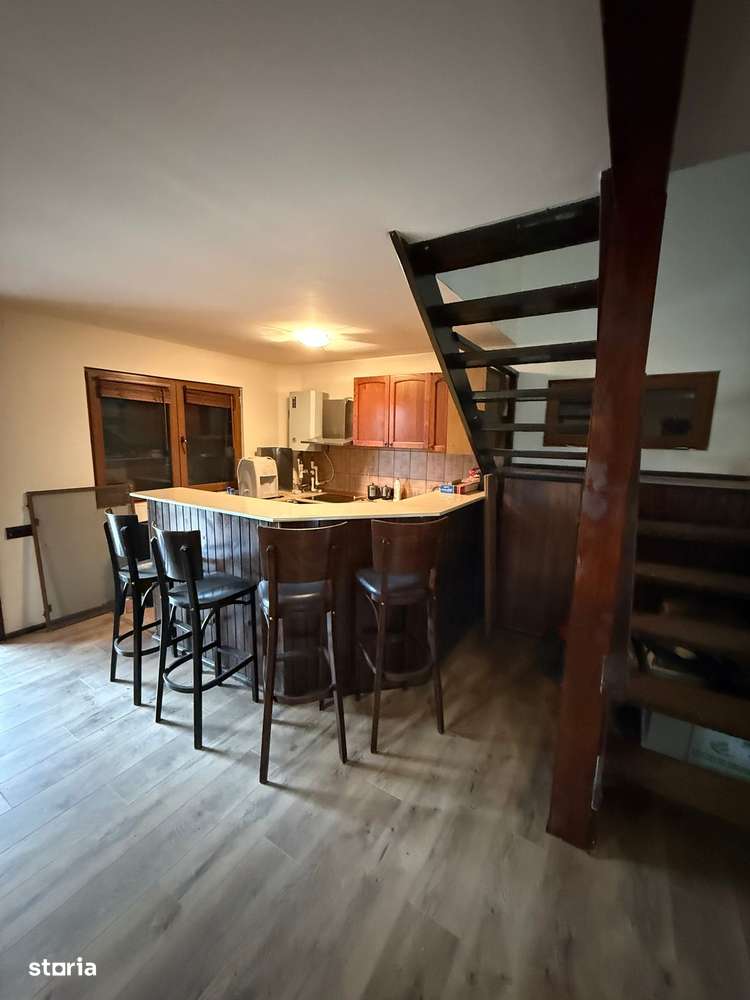 Casa de locuit sau de vacanta in Cornetu.-11