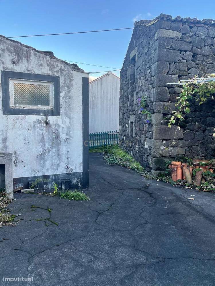 Casa para Recuperação na Ilha do Pico - Oportunidade Única! - Grande imagem: 4/5