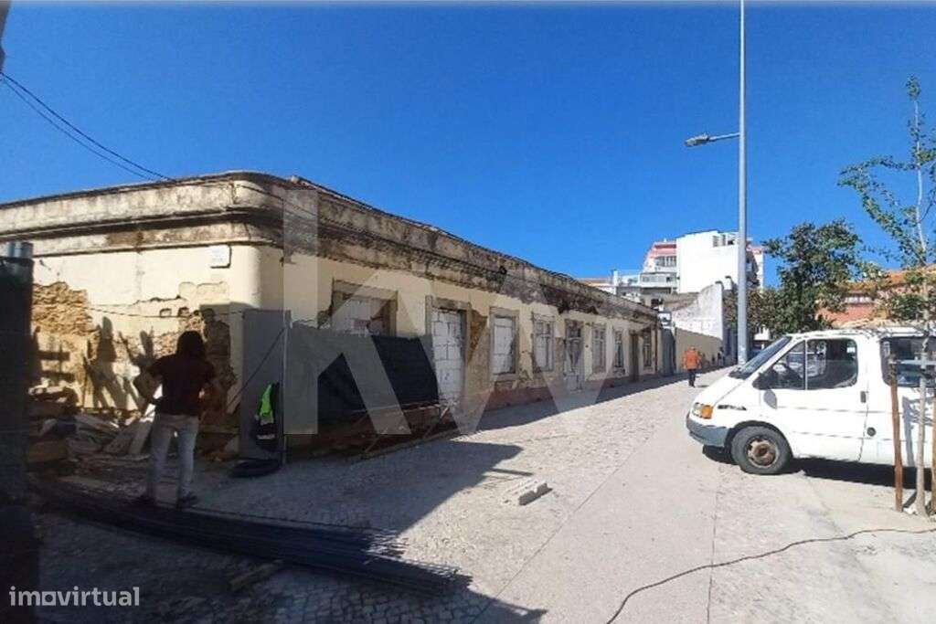 Terreno com 2.242m2 no centro de Setúbal na Av. dos Combatentes da Gra - Grande imagem: 3/19