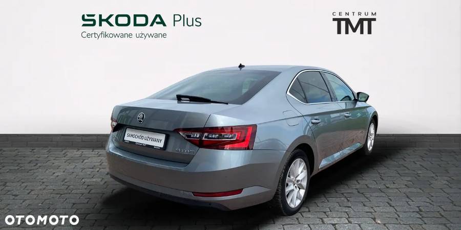 Skoda Superb 2.0 TDI Style DSG - 2