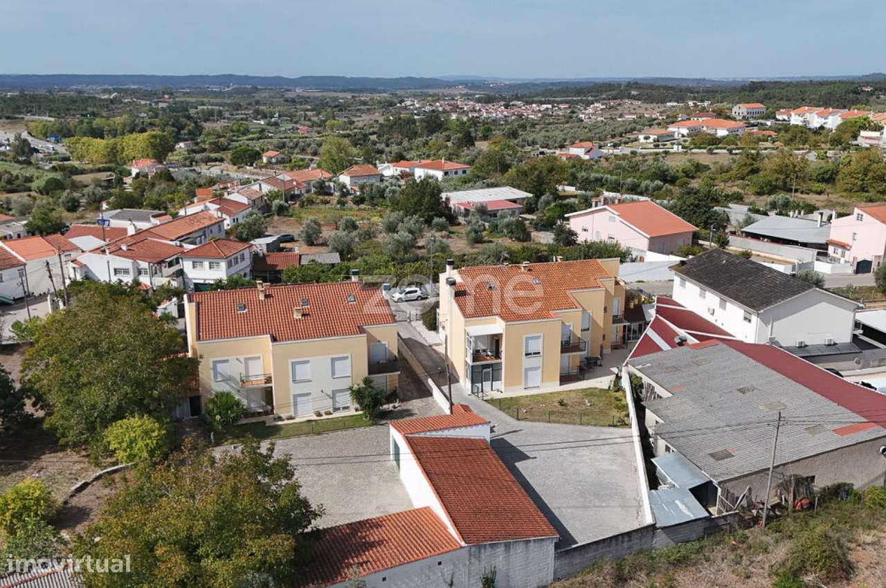 Apartamento T3+2 com Garagem| Cernache, Casconha-46