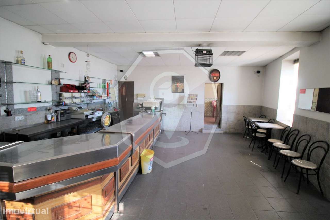 Moradia T2 geminada com comércio no R/C - Branca - Albergaria-a-Velha - Grande imagem: 4/21