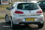 Alfa Romeo 147 - 5