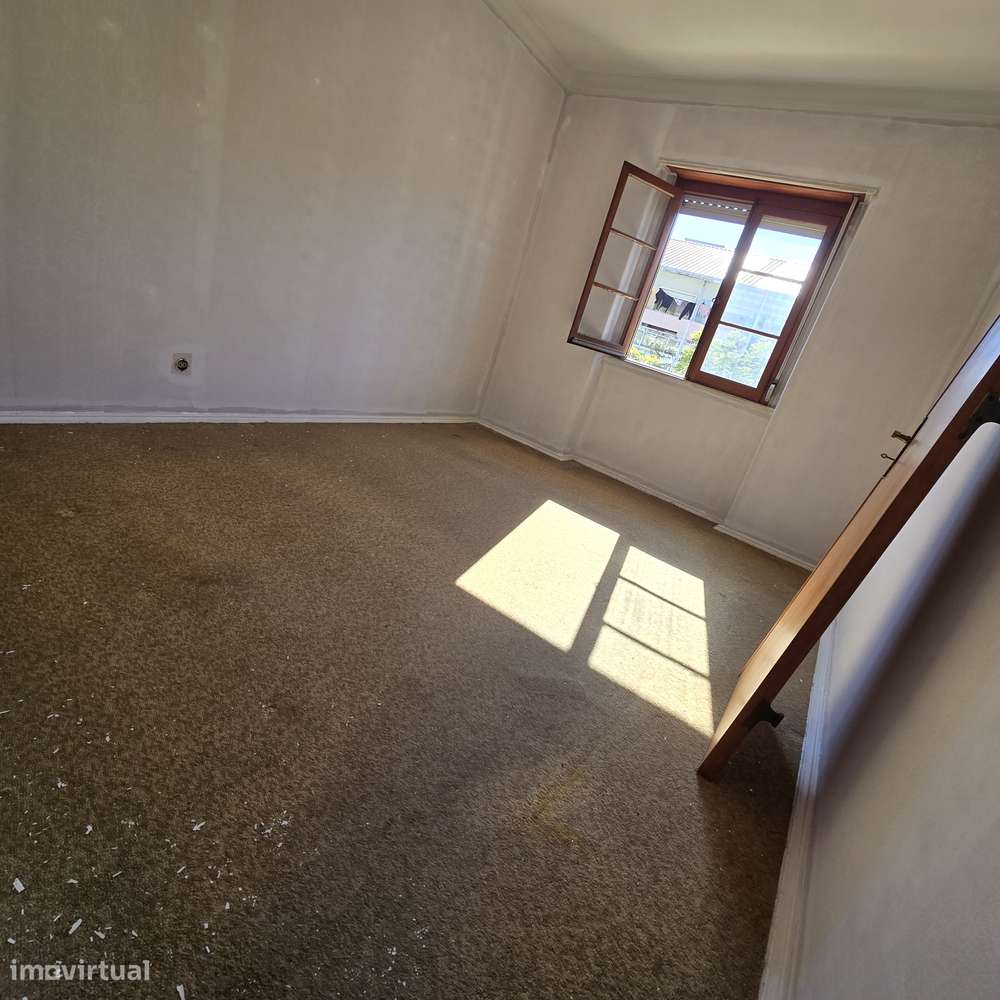 T4/T3 Renovado no Bairro do Liceu-48