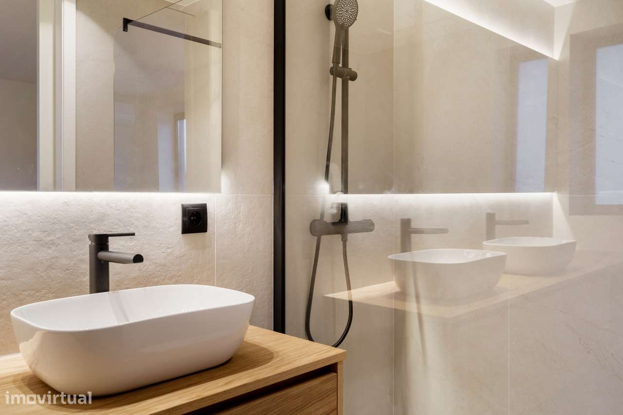 Apartamento T3 Novo com Vistas & Varanda-31