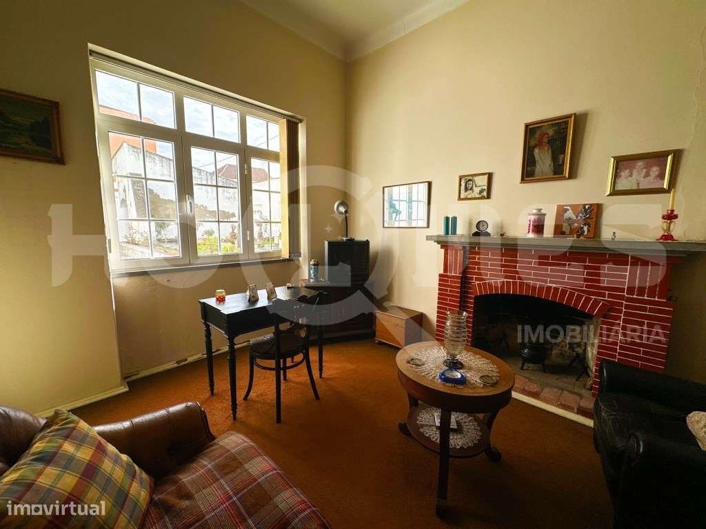 Moradia Secular de Charme | Casa + Jardim + Anexos | Potencial Hote...-25