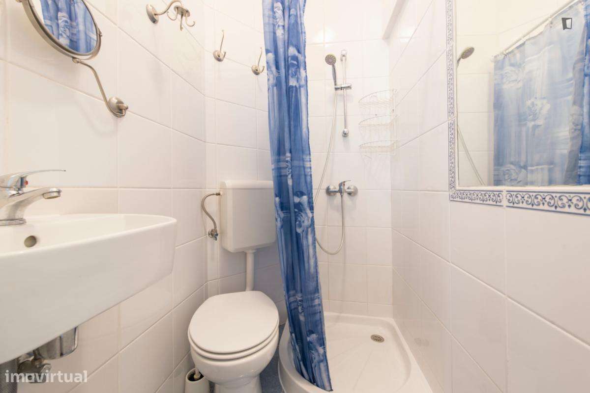 Quarto - localizado em Picoas Lisbon - Grande imagem: 5/24