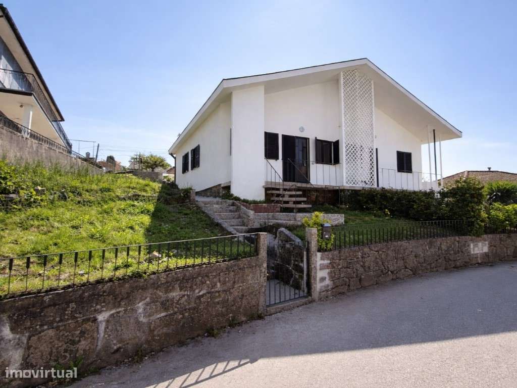 Moradia T3 | Arrendamento em Felgueiras - Grande imagem: 2/13