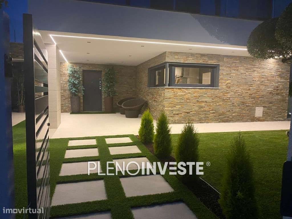Moradia Isolada V3+2 com piscina na Quinta de Valadares-37