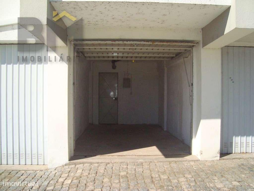 Garagem fechada - Grande imagem: 2/3