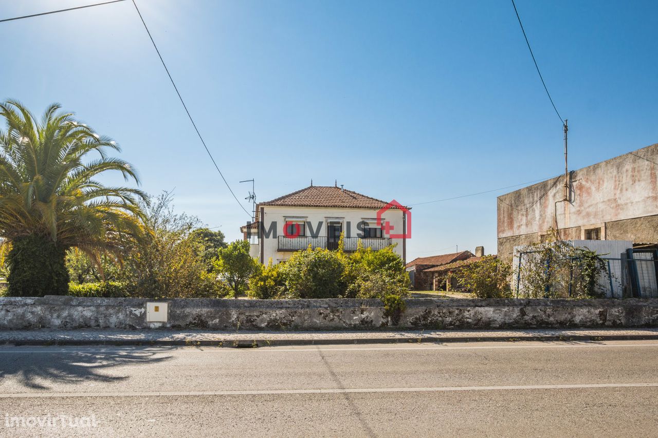 Moradia Cumeira, Porto de Mós