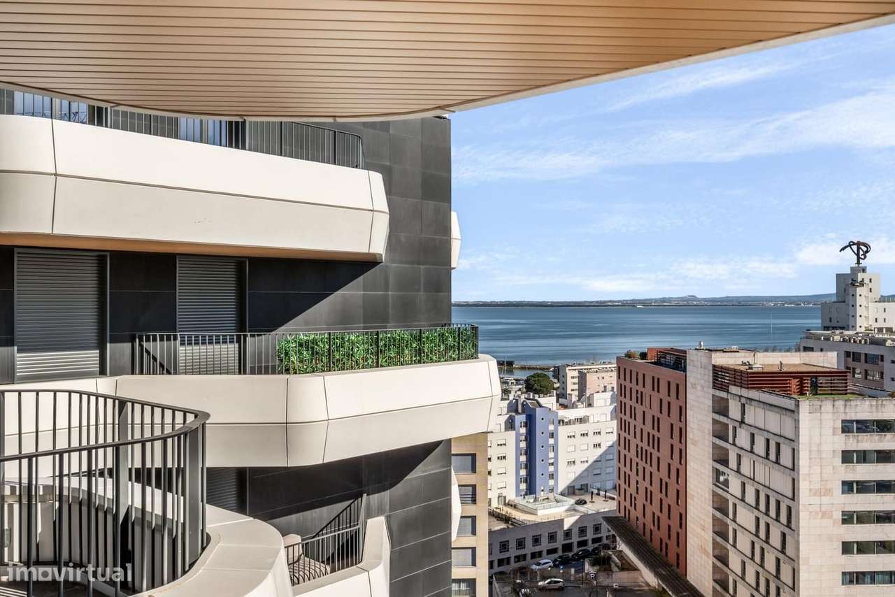 Apartamento T4 com piscina, Parque das Nações, Lisboa-28