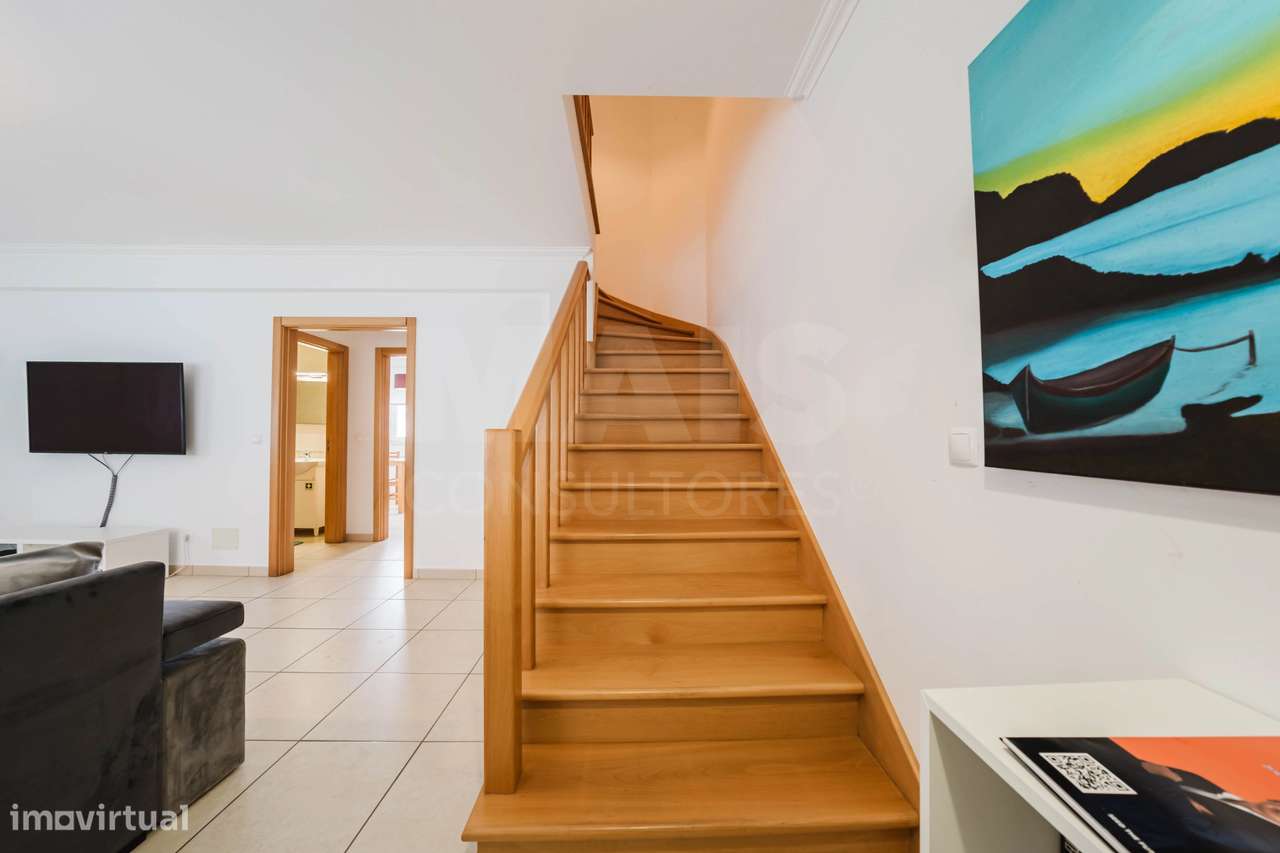 Moradia T3 Moderna com Jardim, Garagem e Excelente Exposição Solar ... - Grande imagem: 2/37