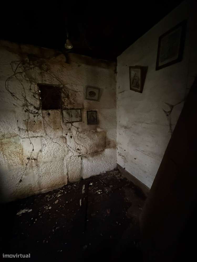 Casa Antiga / Ruína para Restaurar-5