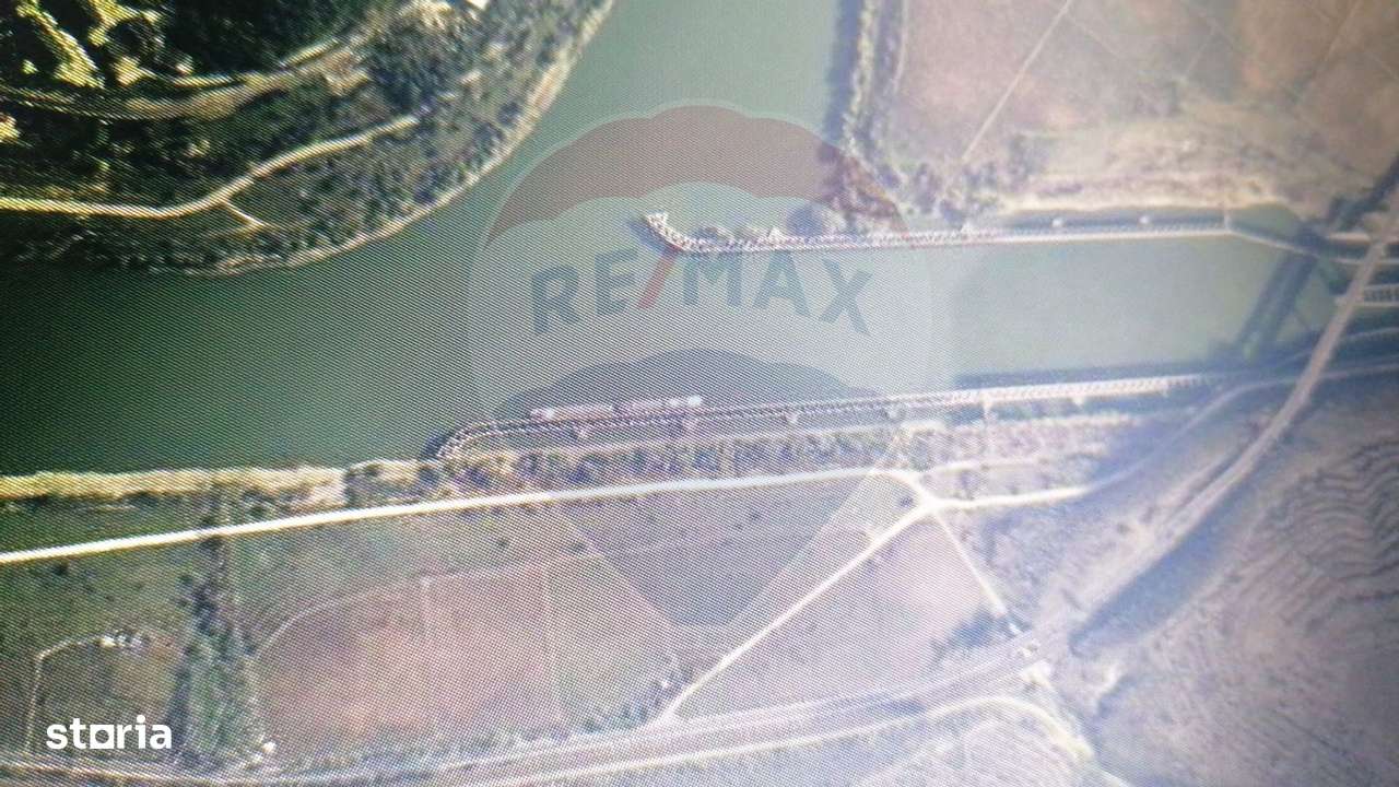 Teren  Cernavoda in apropiere de ecluza - Imagine principală: 3/7