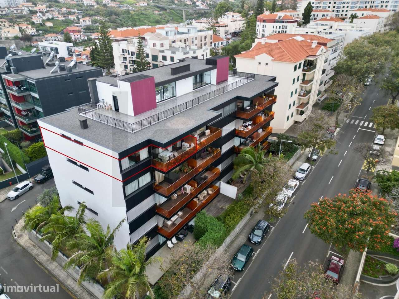 Apartamento T2 nas Madalenas com 170 m2 de área bruta, último piso.-0