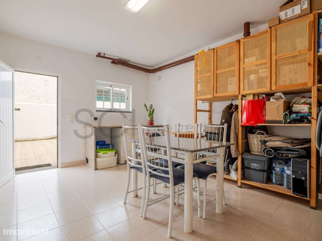 Moradia Isolada renovada T3+2 Quintinhas Cave sótão e pronta a habitar-21
