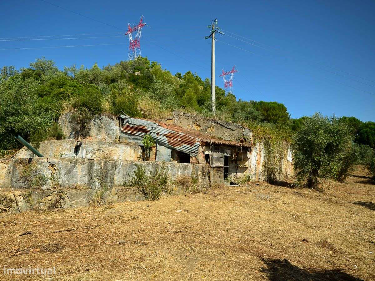 Moradia em Ruínas com Vista para o Rio Tejo - Grande imagem: 3/32