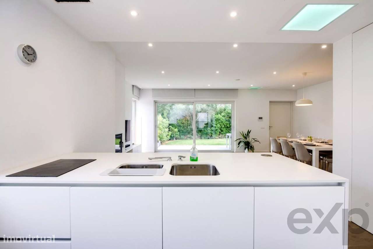 Moradia T4 com Piscina Aquecida de 17,5m e Apartamento Independente em-18