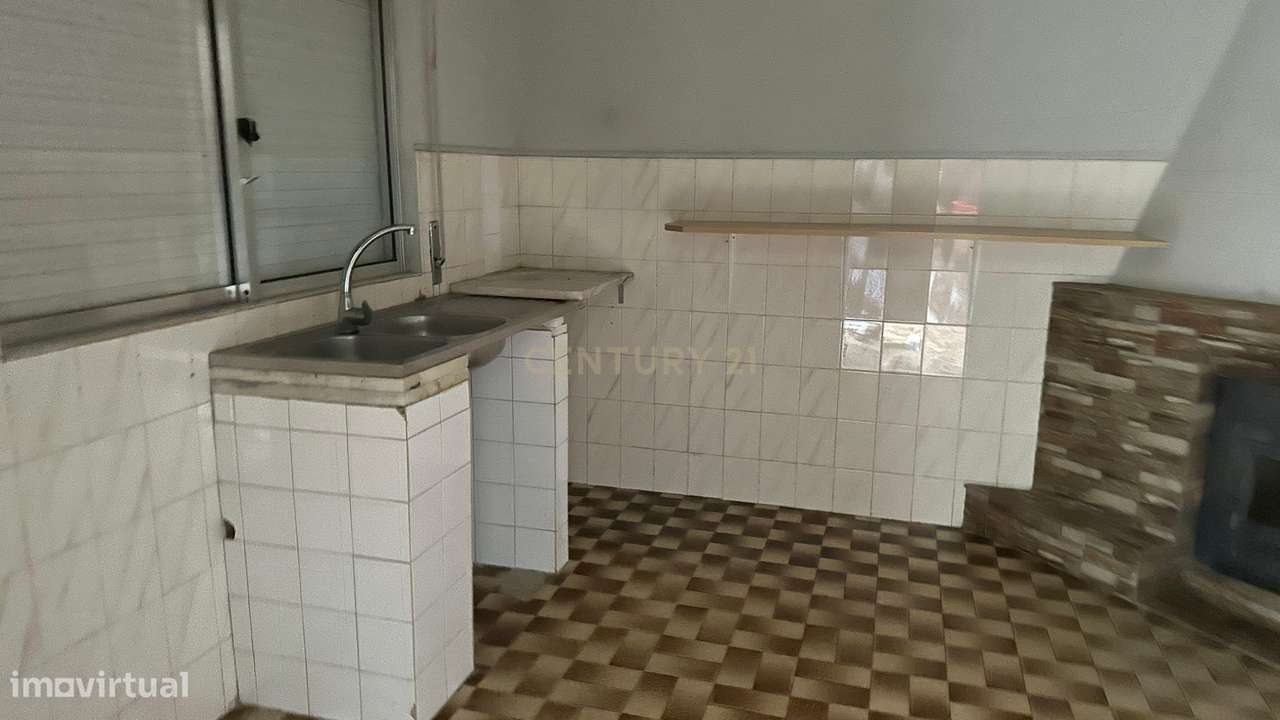 Quintinha para Venda – Um Refúgio Único em Plena Natureza a confrontar - Grande imagem: 4/24