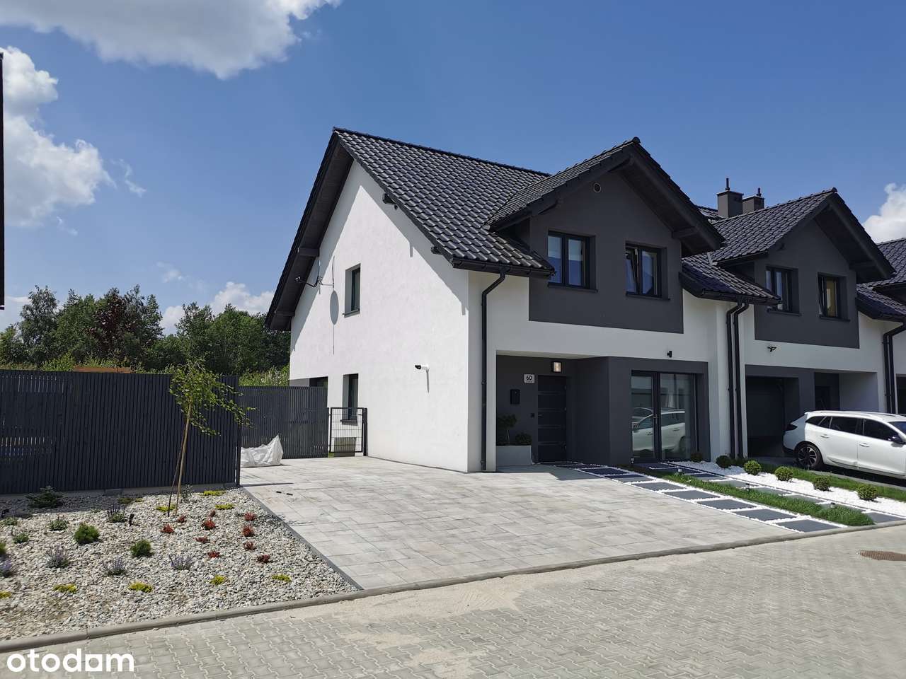 OSTATNI DOM. - Pełny obrazek: 3/5