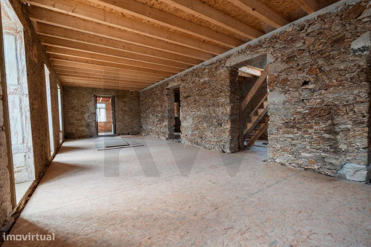 Palacete | Várias frações | PROJETO APROVADO| Vila Cucujães – OAZ!-19