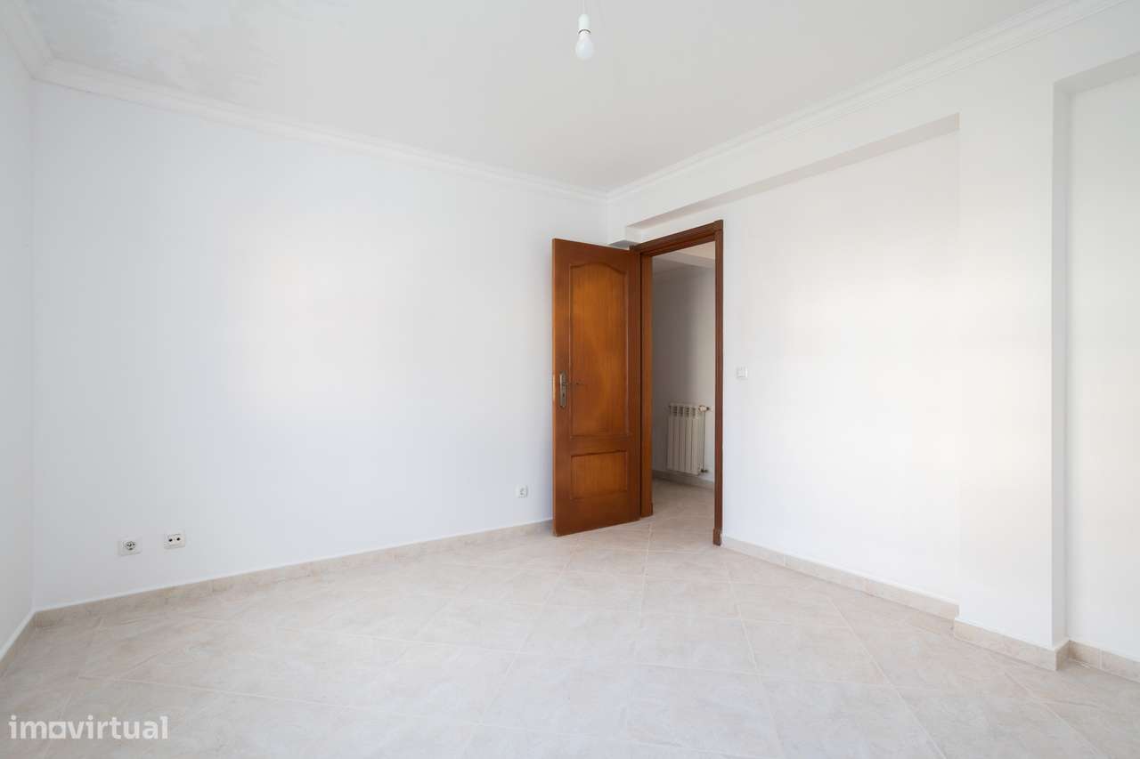 Albarraque - Moradia Isolada com Varandas, Vistas Desafogadas e Amplo - Grande imagem: 5/42