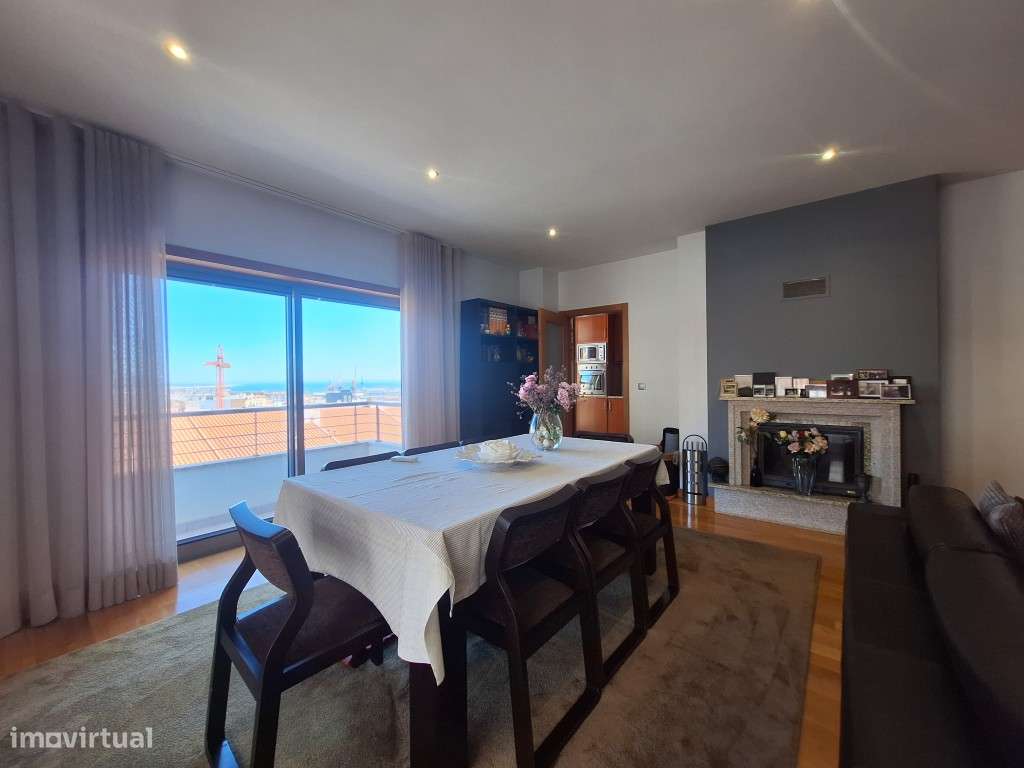 Fantástico Apartamento T3+1 Duplex com vista de mar na Areosa - Grande imagem: 4/33