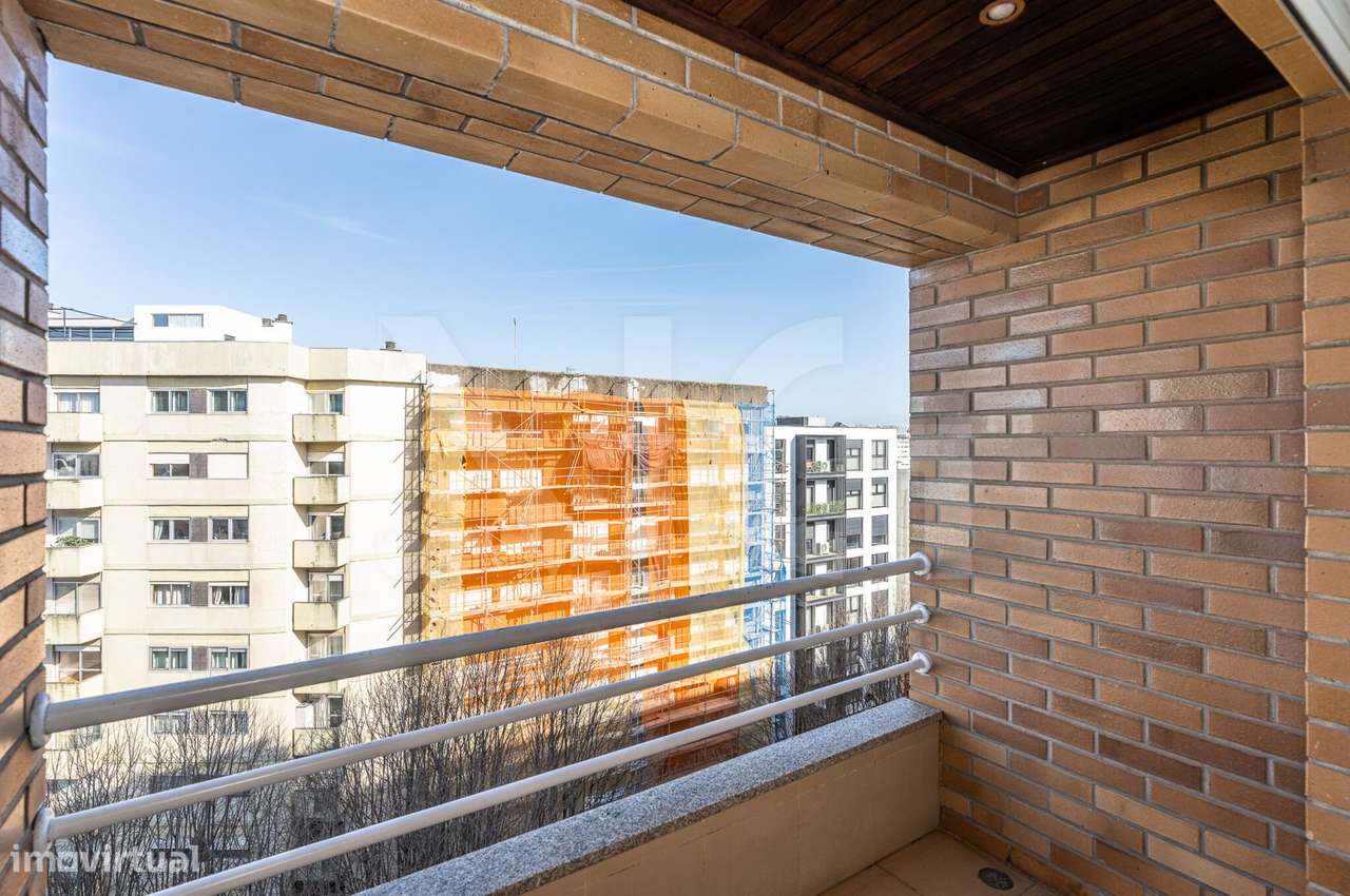 T3 Centro Matosinhos,Condomínio fechado,com varandas, garagem,arrumos-32