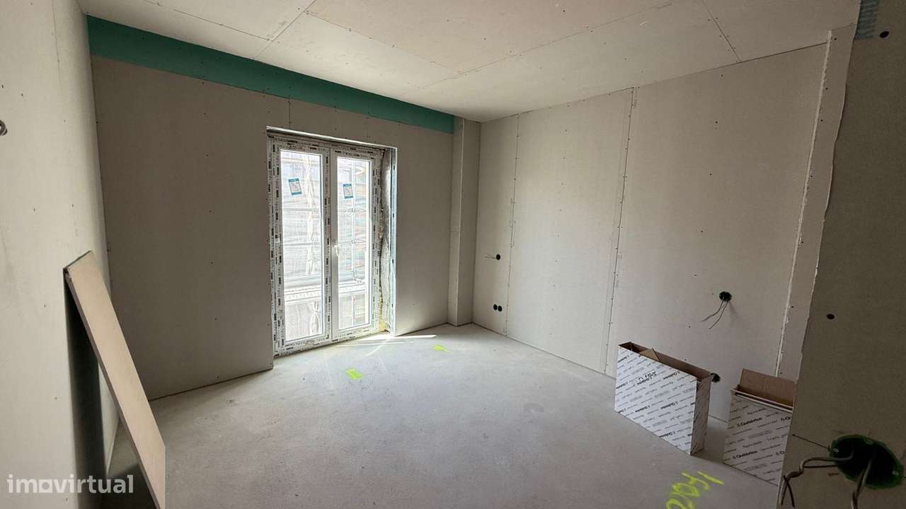 APARTAMENTO T3  com vistas de mar e rio,  como novo, Situado no Bai...-12