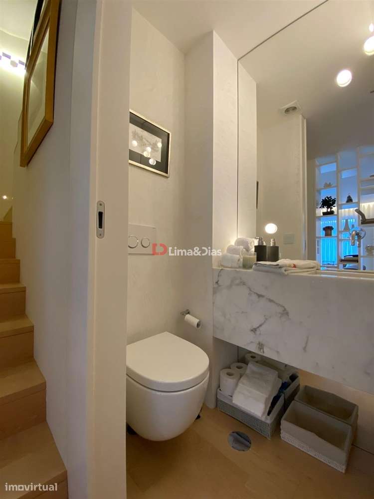 Moradia de Luxo T-3 à praia da Madalena-28