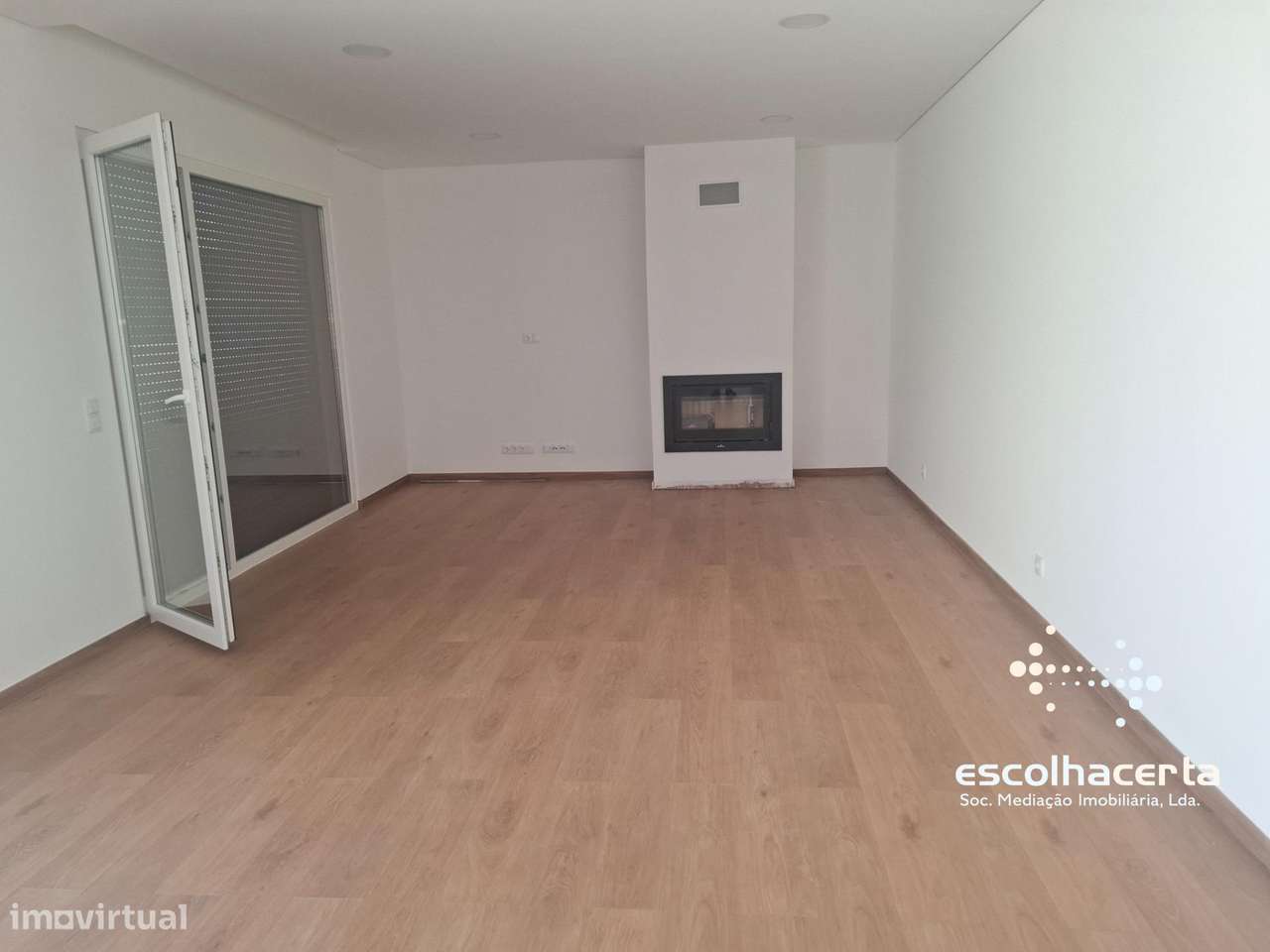 Moradia Térrea T4 Nova com Piscina Brejos Azeitão-9