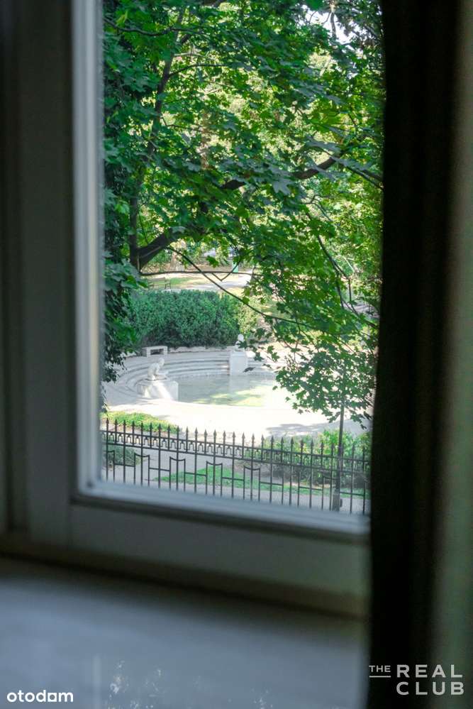 Unikatowy apartament przy Al. Róż z winniczką-10