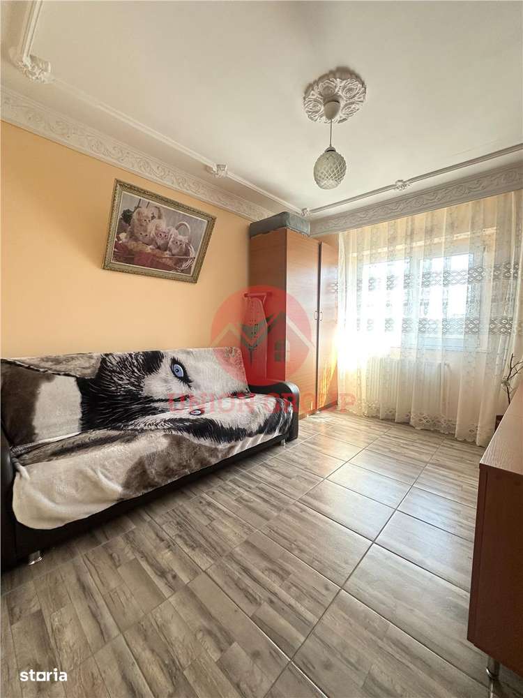 Apartament 3 Camere Decomandat, Etaj Intermediar, zona Km 4-5 - Imagine principală: 5/20