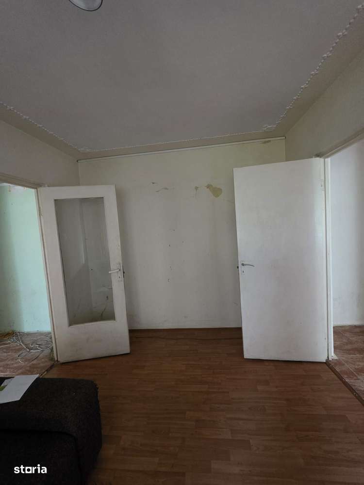 Apartament 2 camere Florilor,parter,semidecomandat,72500 Euro-2