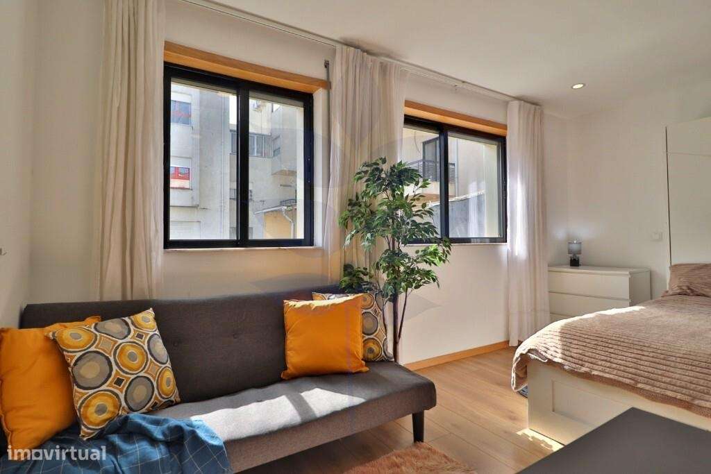 Apartamento T0 com terraço – mobilado e equipado | Braga-36