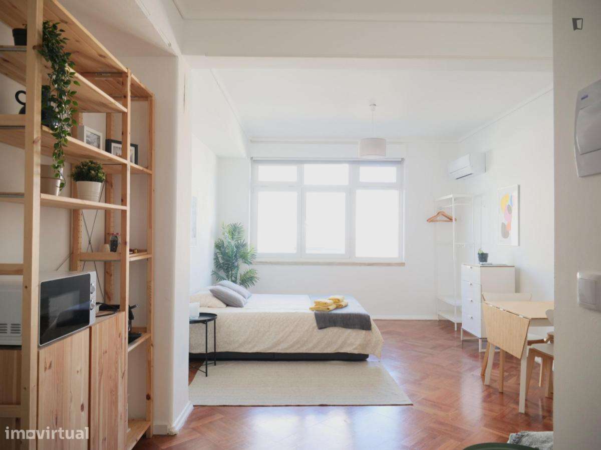 Quarto - localizado em Anjos Lisbon - Grande imagem: 5/10