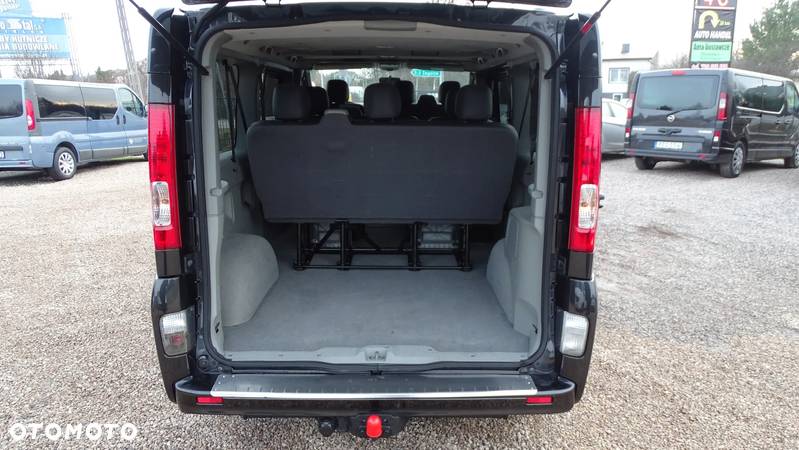 Renault Trafic 2.0 dCi 115 FAP Grand Passenger Black Edition - 21