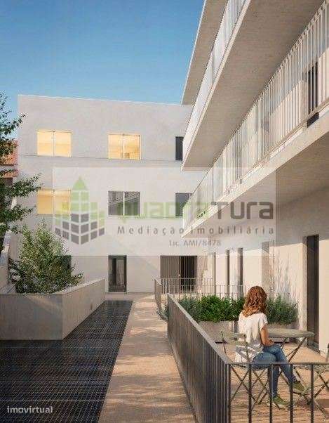 Apartamento T2 | Campanhã | Lugar de Garagem-5