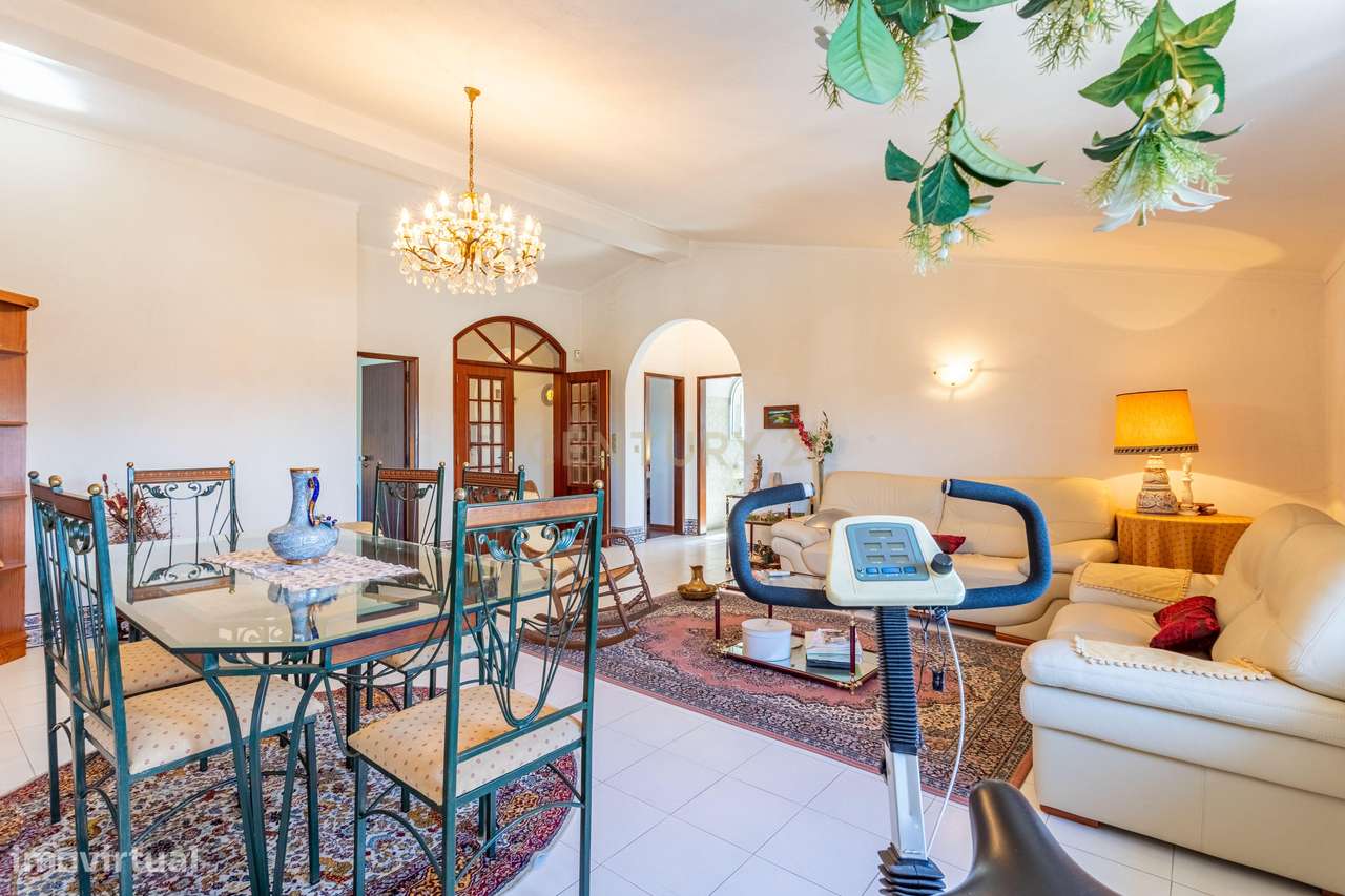 Quinta com moradia T6, (moradia de dois pisos e 9 divisões) anexa T2, - Grande imagem: 4/60