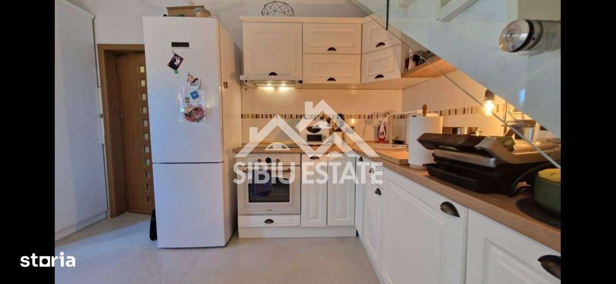 Casa moderna, de inchiriat, cu 3 camere, 2 bai, terasa - Imagine principală: 4/15