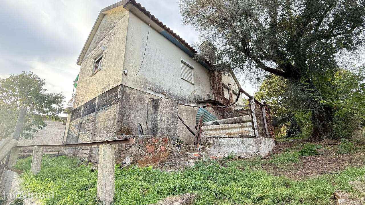 Moradia T3, Rebordões (Santa Maria)-19