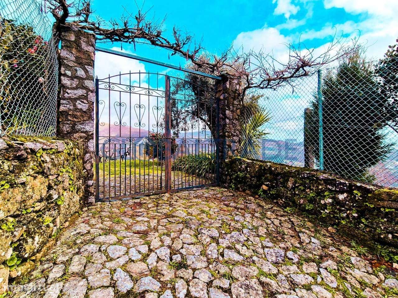 Quinta com 5250 m² & Moradia T1 em Pedra – Baião-49