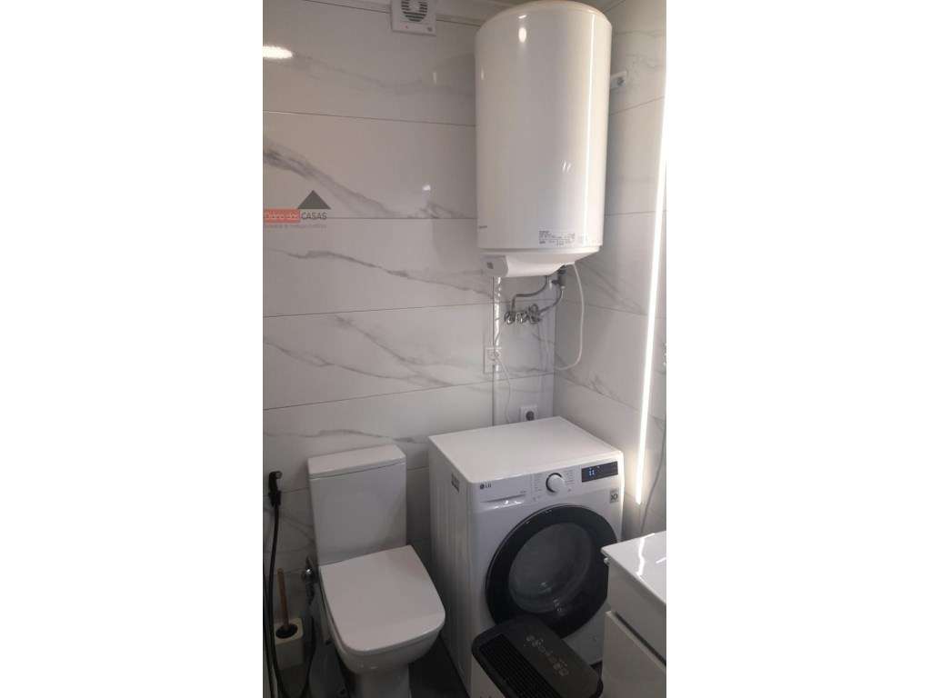 T1 totalmente remodelado com varanda e vista para a Mata do Choupal...-14